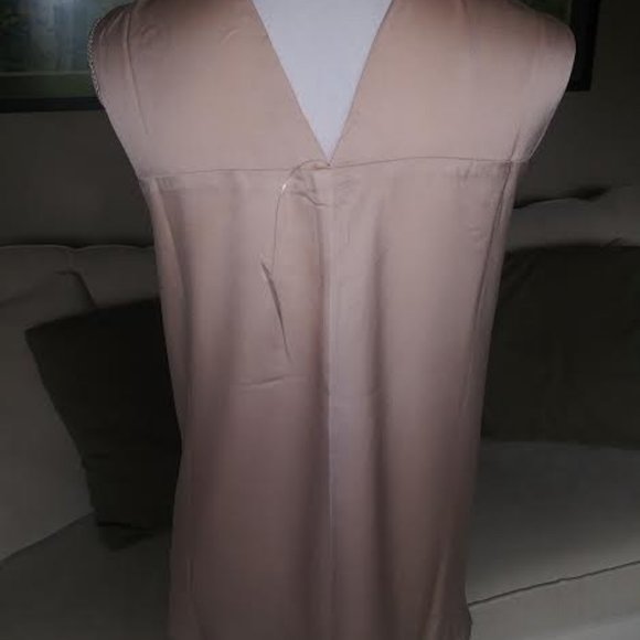 ANN TAYLOR SEE PICTURES FOR TRUE COLOR!! LAST ONE! - Picture 5 of 6